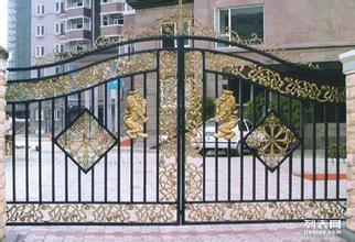 天津博超鐵藝 打造高品質鐵藝大門、圍欄與卷簾門的專業廠家